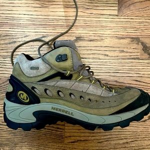 Men’s Merrell boots. Size 14.